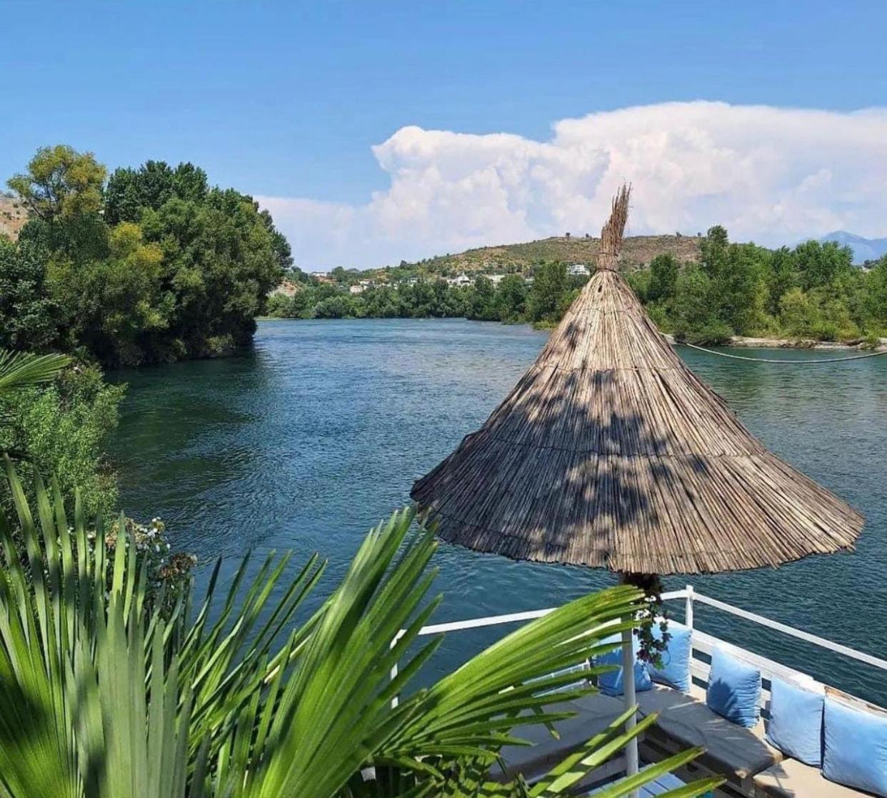 Villa Teverde Shkodër Exteriör bild