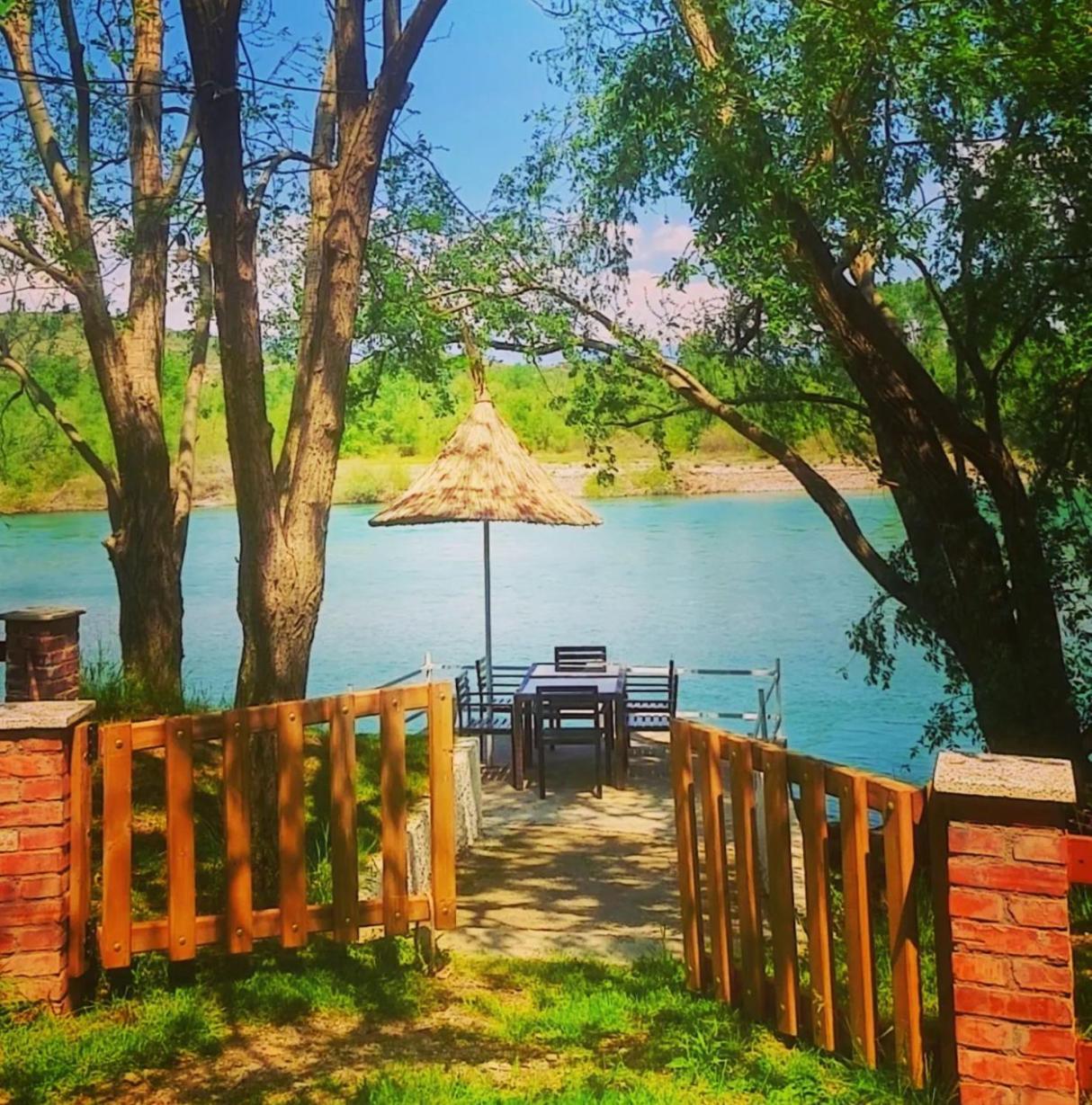 Villa Teverde Shkodër Exteriör bild