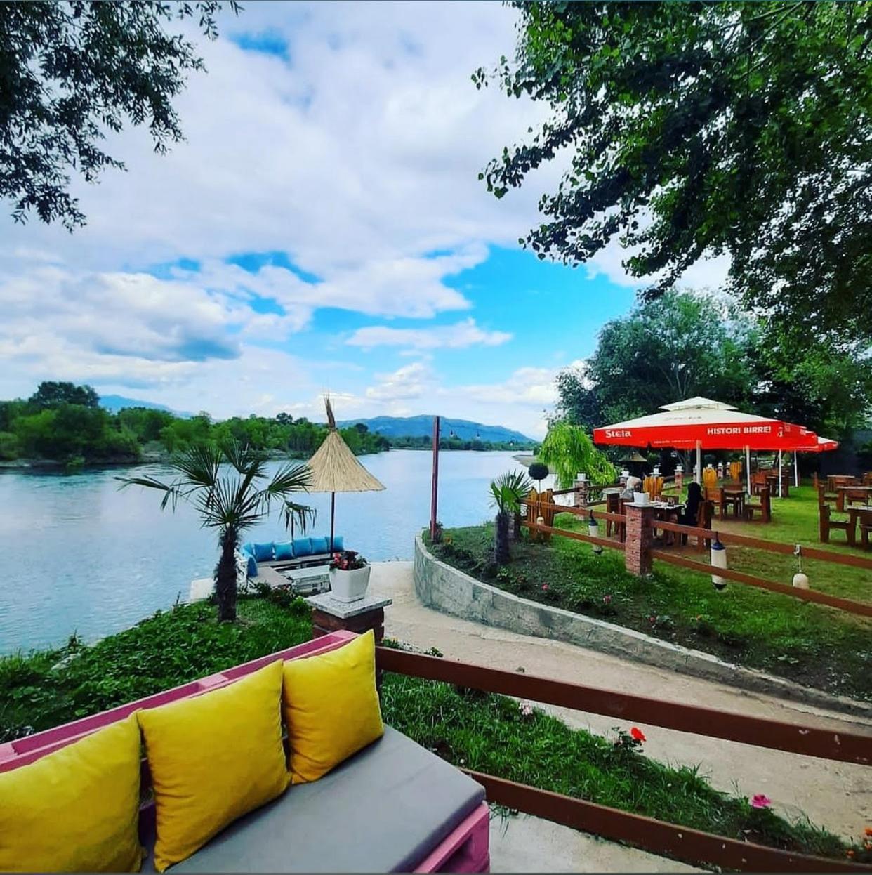 Villa Teverde Shkodër Exteriör bild