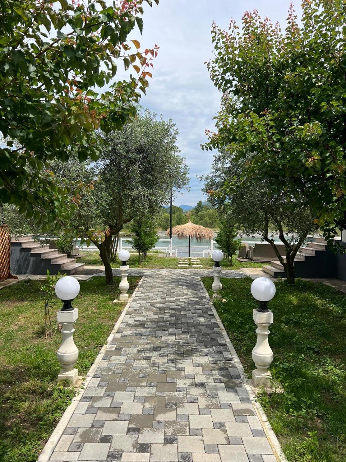 Villa Teverde Shkodër Exteriör bild