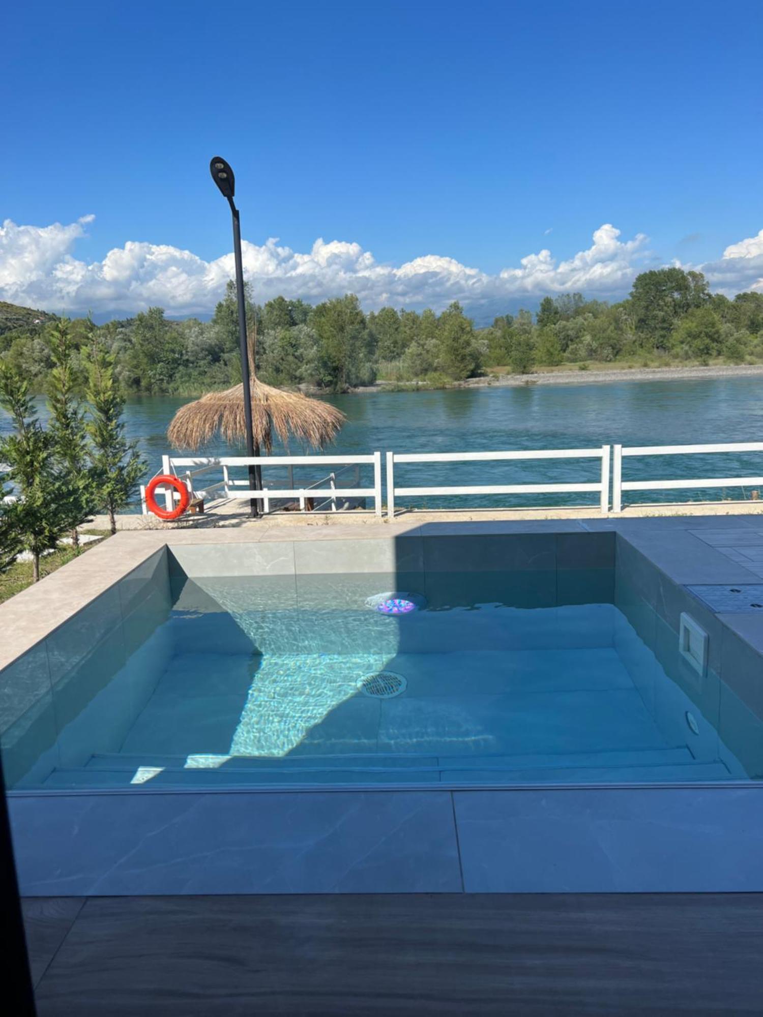 Villa Teverde Shkodër Exteriör bild
