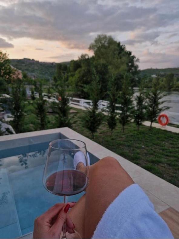 Villa Teverde Shkodër Exteriör bild