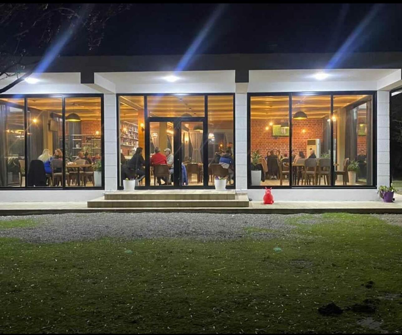 Villa Teverde Shkodër Exteriör bild